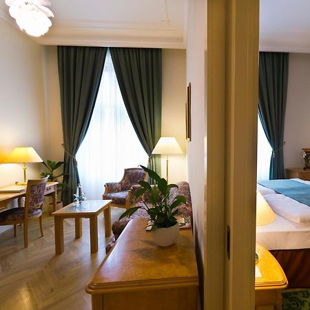 Grandhotel Ambassador Narodni Dum Karlovy Vary Extérieur photo