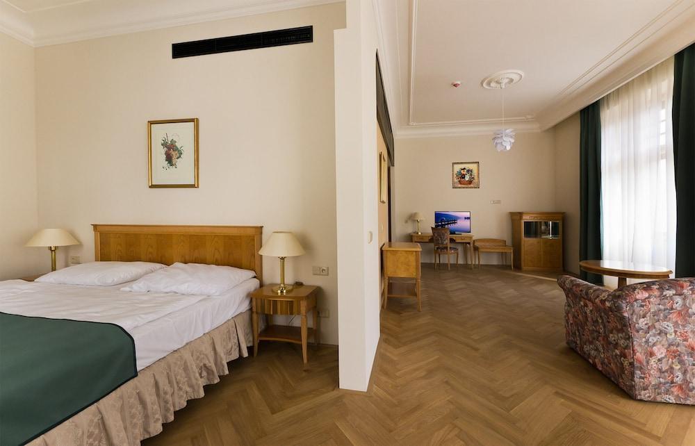 Grandhotel Ambassador Narodni Dum Karlovy Vary Extérieur photo